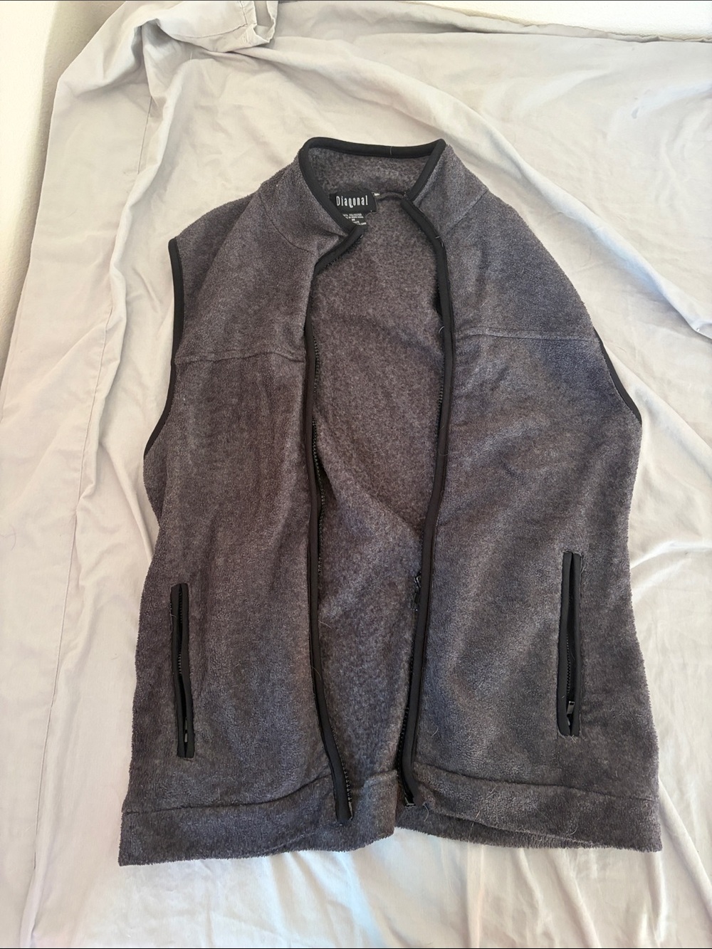 Gray Men's Fleece Vest Jacket - Gray